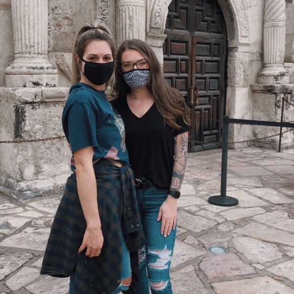 Meet your Posher, Kaili - Picture 1 of 1